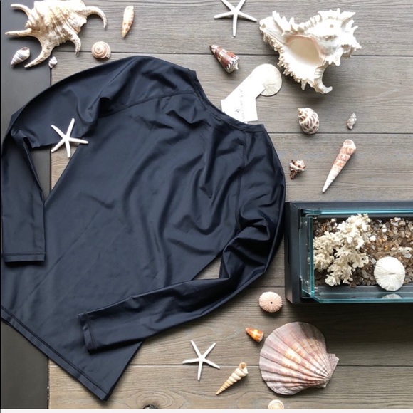 🌴🌼VOLCOM- RASH GAURD🌼🌴 - Picture 6 of 6